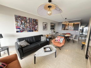 Sol-y-Days Eden, Magnifique appartement de deux chambres, en duplex face a la mer et au port de plaisance
